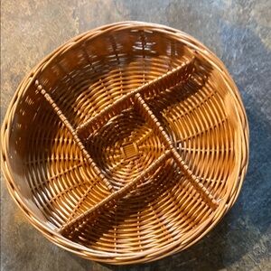 Round Wicker Basket with Dividers